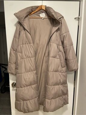 H&M Mama Maternity Beige Taupe Long Quilted Puffer Coat